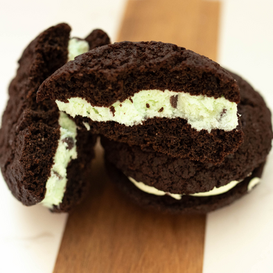 Mint Chocolate Chip Whoopie Pie (6 PACK OF HALVES)